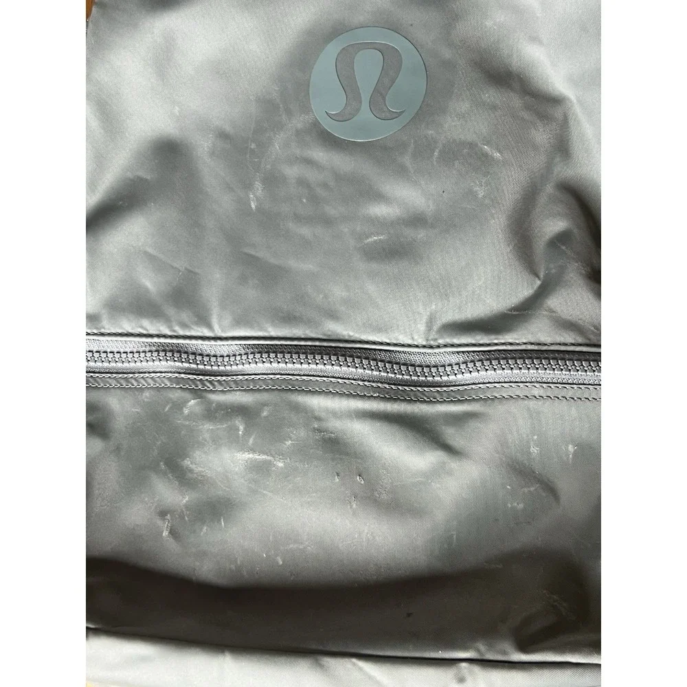 Lululemon Crew Backpack 22L Bag Olive Green‎ *FLAWS to Front/Sides of Pack*